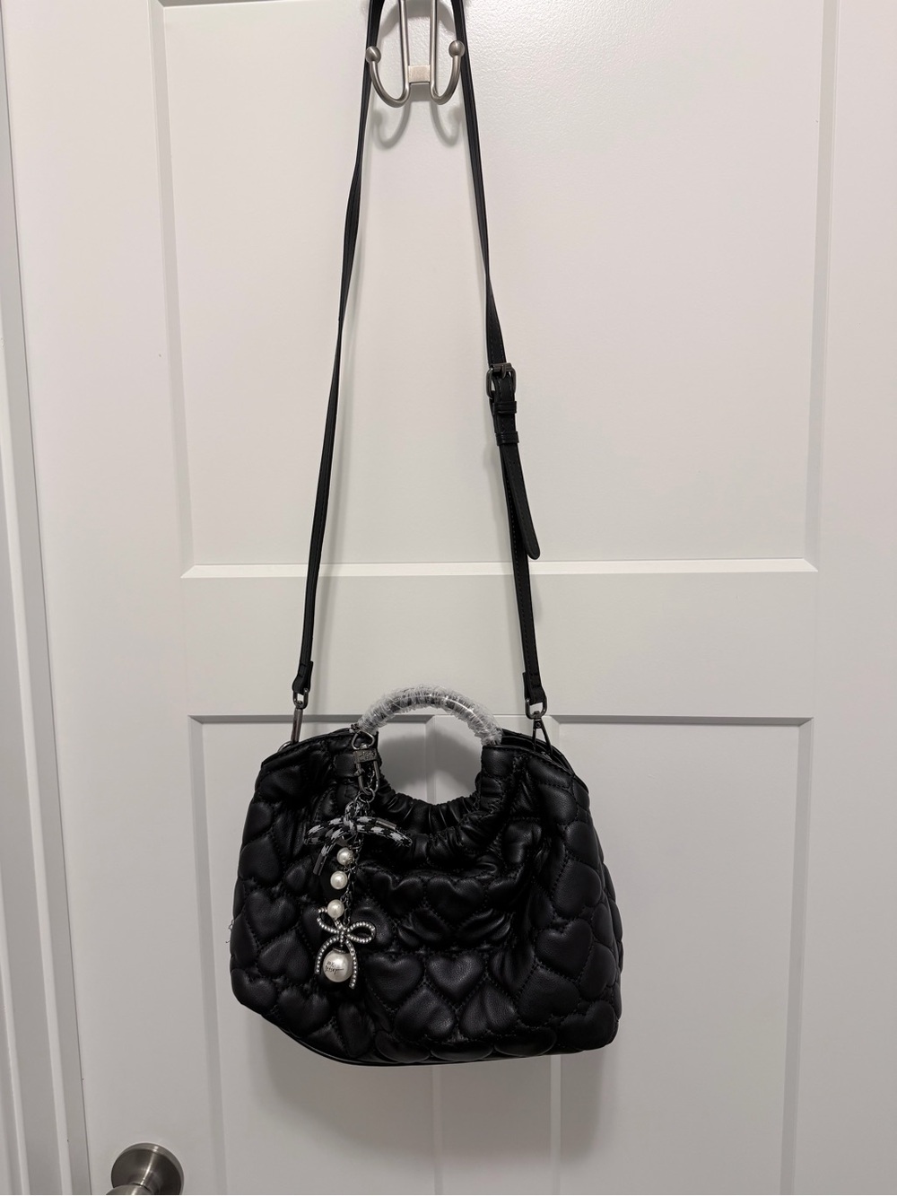 Betsey Johnson BJ103065 quilted hearts faux leather hobo mini satchel bag - Picture 3 of 12
